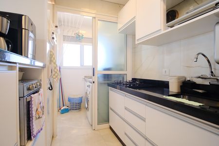 Cozinha de apartamento à venda com 3 quartos, 67m² em Vila Carrão, São Paulo