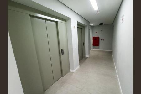 Apartamento à venda com 41m², 2 quartos e sem vaga Apartamento à venda com 41m², 2 quartos e sem vagaHall Elevadores
