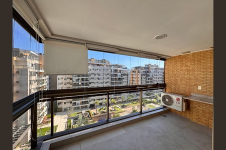 Apartamento à venda com 83m², 3 quartos e 1 vaga Apartamento à venda com 83m², 3 quartos e 1 vagaVaranda