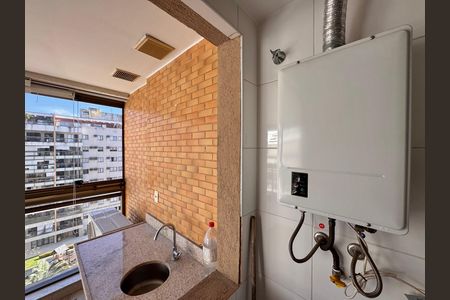 Apartamento à venda com 83m², 3 quartos e 1 vaga Apartamento à venda com 83m², 3 quartos e 1 vagaCozinha e Área de Serviço