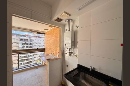 Apartamento à venda com 83m², 3 quartos e 1 vaga Apartamento à venda com 83m², 3 quartos e 1 vagaCozinha e Área de Serviço