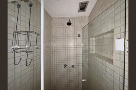 Apartamento à venda com 83m², 3 quartos e 1 vaga Apartamento à venda com 83m², 3 quartos e 1 vagaBanheiro Social