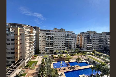 Apartamento à venda com 83m², 3 quartos e 1 vaga Apartamento à venda com 83m², 3 quartos e 1 vagaVaranda - Vista