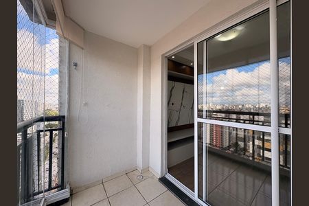 Apartamento para alugar com 75m², 3 quartos e 1 vagaSacada