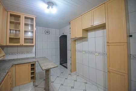 Casa para alugar com 320m², 5 quartos e 2 vagas Casa para alugar com 320m², 5 quartos e 2 vagasCozinha
