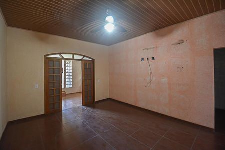 Casa para alugar com 320m², 5 quartos e 2 vagas Casa para alugar com 320m², 5 quartos e 2 vagasQuarto Suíte