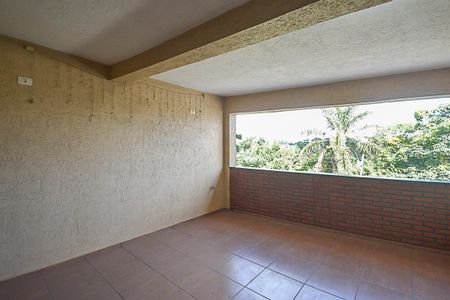 Casa para alugar com 320m², 5 quartos e 2 vagas Casa para alugar com 320m², 5 quartos e 2 vagasSacada