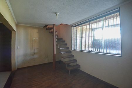 Casa para alugar com 320m², 5 quartos e 2 vagas Casa para alugar com 320m², 5 quartos e 2 vagasSala 2