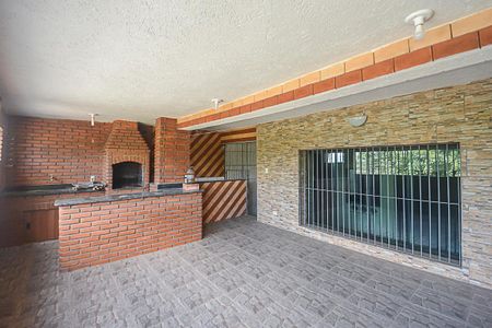 Casa para alugar com 320m², 5 quartos e 2 vagas Casa para alugar com 320m², 5 quartos e 2 vagasChurrasqueira