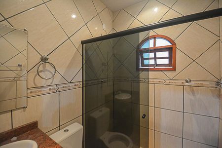 Casa para alugar com 320m², 5 quartos e 2 vagas Casa para alugar com 320m², 5 quartos e 2 vagasBanheiro da Suíte