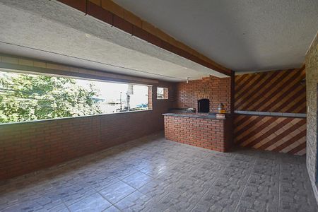 Casa para alugar com 320m², 5 quartos e 2 vagas Casa para alugar com 320m², 5 quartos e 2 vagasChurrasqueira