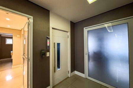 Apartamento para alugar com 240m², 3 quartos e 3 vagasHall
