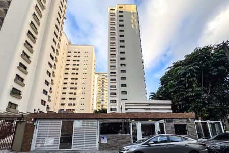 Apartamento para alugar com 240m², 3 quartos e 3 vagasFachada