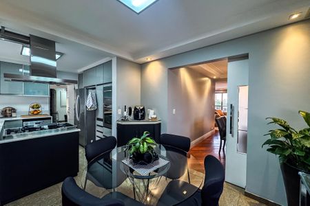 Apartamento para alugar com 240m², 3 quartos e 3 vagasCozinha