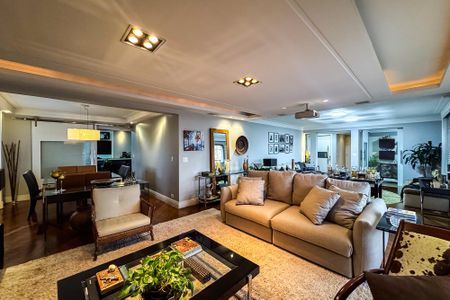Apartamento para alugar com 240m², 3 quartos e 3 vagasSala