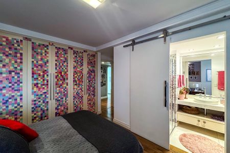 Apartamento para alugar com 240m², 3 quartos e 3 vagasSuíte 2