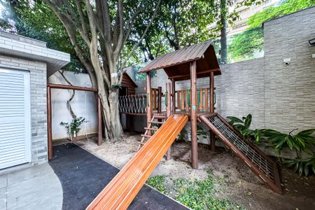 Apartamento para alugar com 240m², 3 quartos e 3 vagasPlayground