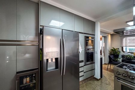 Apartamento para alugar com 240m², 3 quartos e 3 vagasCozinha