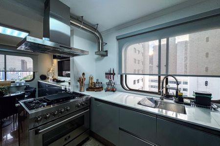 Apartamento para alugar com 240m², 3 quartos e 3 vagasCozinha