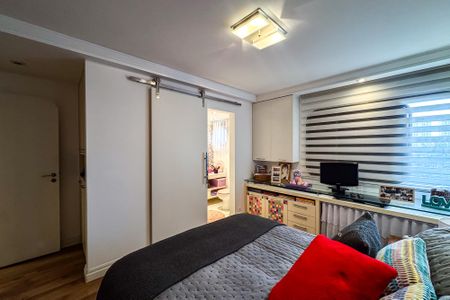 Apartamento para alugar com 240m², 3 quartos e 3 vagasSuíte 2