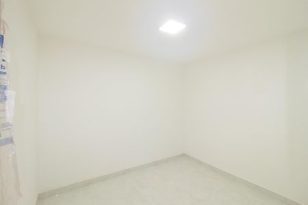 Casa à venda com 214m², 5 quartos e 4 vagas Casa à venda com 214m², 5 quartos e 4 vagasQuarto 4