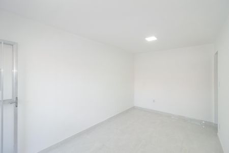 Casa à venda com 214m², 5 quartos e 4 vagas Casa à venda com 214m², 5 quartos e 4 vagasSala
