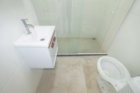 Casa à venda com 214m², 5 quartos e 4 vagas Casa à venda com 214m², 5 quartos e 4 vagasBanheiro Social 2