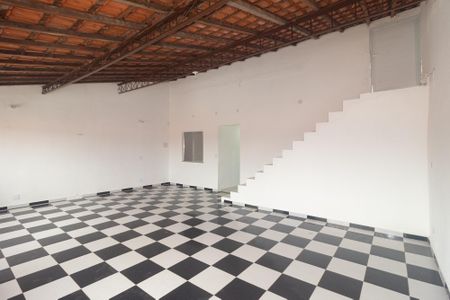 Casa à venda com 214m², 5 quartos e 4 vagas Casa à venda com 214m², 5 quartos e 4 vagasSala 2