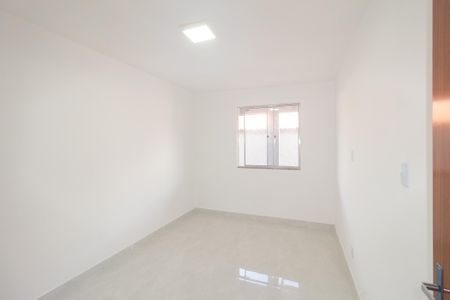 Casa à venda com 214m², 5 quartos e 4 vagas Casa à venda com 214m², 5 quartos e 4 vagasQuarto 3
