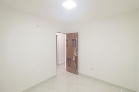 Casa à venda com 214m², 5 quartos e 4 vagas Casa à venda com 214m², 5 quartos e 4 vagasQuarto 4