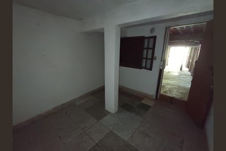Casa de condomínio para alugar com 214m², 4 quartos e 4 vagasSala
