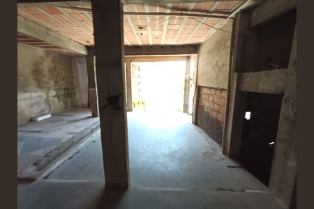 Casa de condomínio para alugar com 214m², 4 quartos e 4 vagasSótão