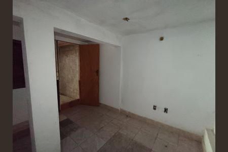 Casa de condomínio para alugar com 214m², 4 quartos e 4 vagasSala