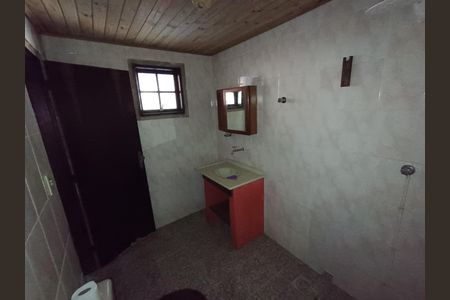 Casa de condomínio para alugar com 214m², 4 quartos e 4 vagasBanheiro