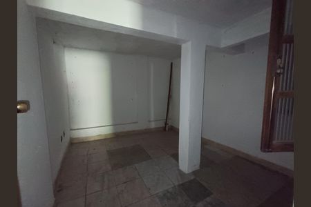Casa de condomínio para alugar com 214m², 4 quartos e 4 vagasSala
