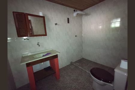Casa de condomínio para alugar com 214m², 4 quartos e 4 vagasBanheiro