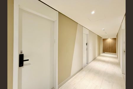 Apartamento à venda com 32m², 1 quarto e sem vagaHall Apartamento 