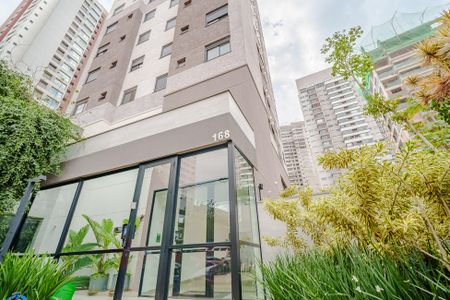 Apartamento à venda com 30m², 1 quarto e sem vaga Apartamento à venda com 30m², 1 quarto e sem vagaFachada e portaria