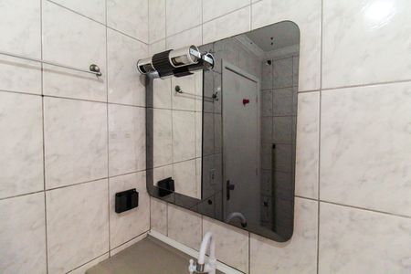 Casa para alugar com 198m², 2 quartos e 1 vaga Casa para alugar com 198m², 2 quartos e 1 vagaBanheiro