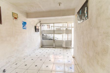 Casa para alugar com 198m², 2 quartos e 1 vaga Casa para alugar com 198m², 2 quartos e 1 vagaGaragem