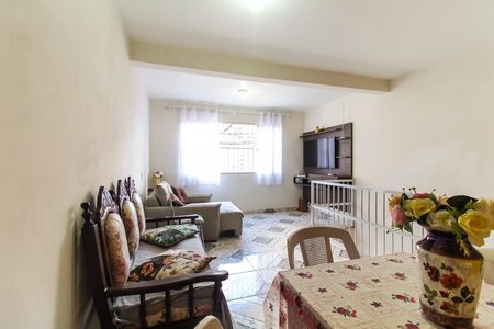 Sala de casa para alugar com 2 quartos, 198m² em Lageado, Ferraz de Vasconcelos