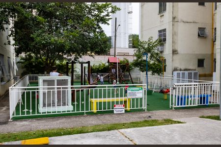 Apartamento para alugar com 45m², 2 quartos e 1 vaga Apartamento para alugar com 45m², 2 quartos e 1 vagaÁrea comum - Playground