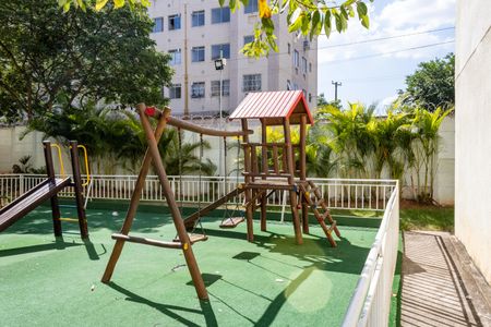 Apartamento para alugar com 45m², 2 quartos e 1 vaga Apartamento para alugar com 45m², 2 quartos e 1 vagaÁrea comum - Playground