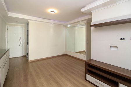Sala  de apartamento para alugar com 3 quartos, 70m² em Vila Suzana, São Paulo