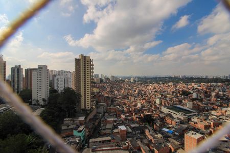 Vista Quarto 1 de apartamento para alugar com 3 quartos, 70m² em Vila Suzana, São Paulo