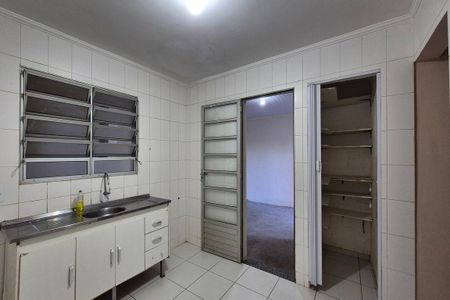 Casa à venda com 120m², 2 quartos e 3 vagas Casa à venda com 120m², 2 quartos e 3 vagasCozinha