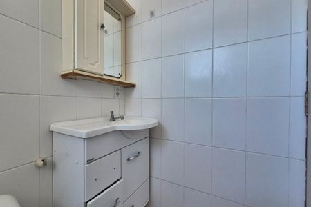 Casa à venda com 120m², 2 quartos e 3 vagas Casa à venda com 120m², 2 quartos e 3 vagasBanheiro