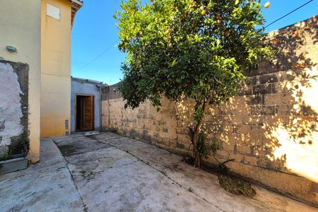 Casa à venda com 120m², 2 quartos e 3 vagas Casa à venda com 120m², 2 quartos e 3 vagasGaragem