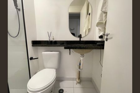Apartamento à venda com 33m², 2 quartos e sem vaga Apartamento à venda com 33m², 2 quartos e sem vagaBanheiro social