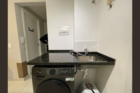 Apartamento à venda com 33m², 2 quartos e sem vaga Apartamento à venda com 33m², 2 quartos e sem vagaCozinha e Área de Serviço